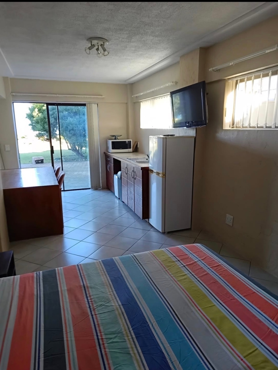 To Let  Bedroom Property for Rent in Reebok Western Cape